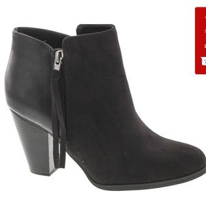 SODA black booties worn once, leather and suede